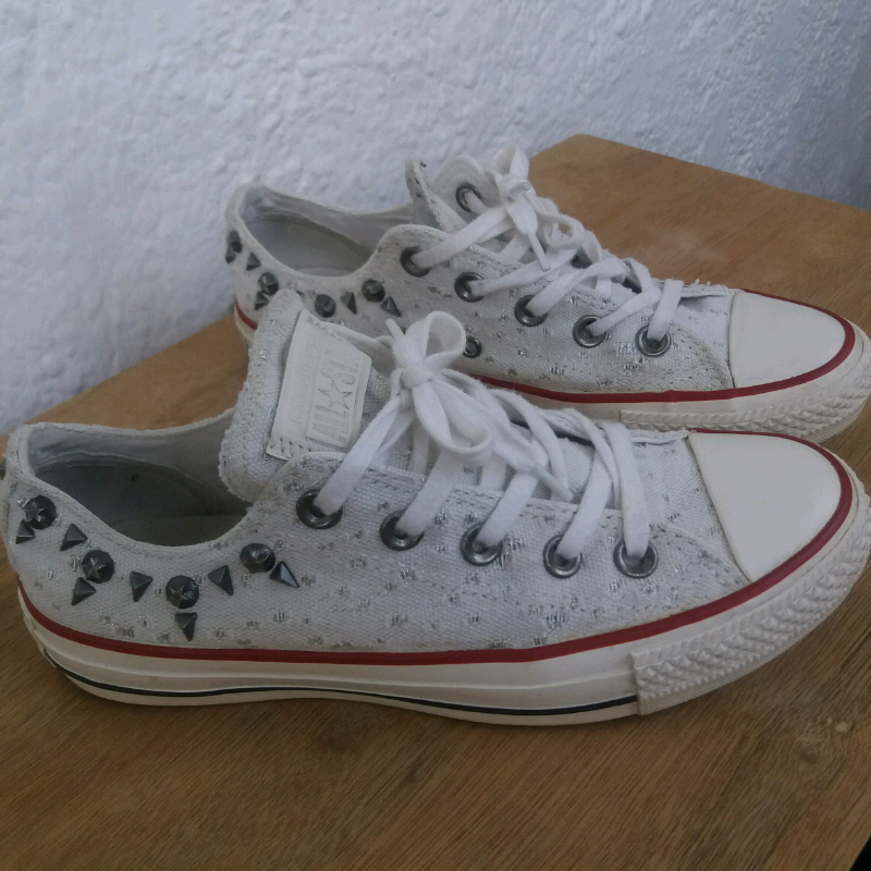 size 4 converse trainers
